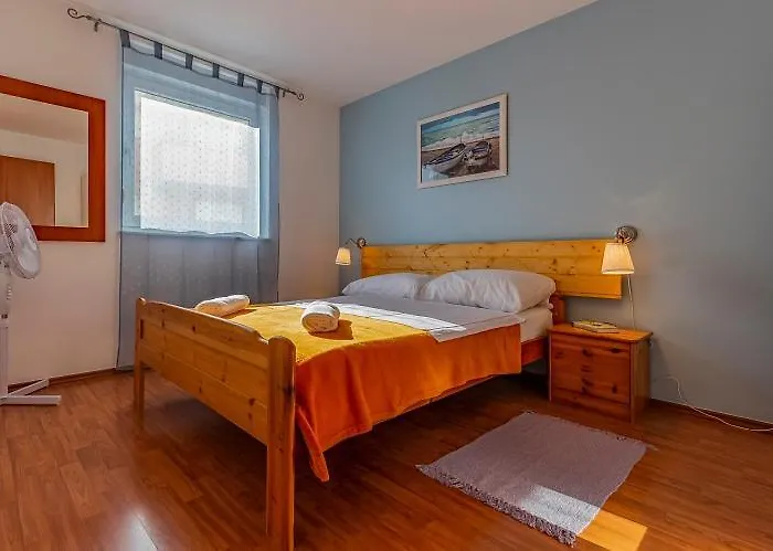 Apartment Lola