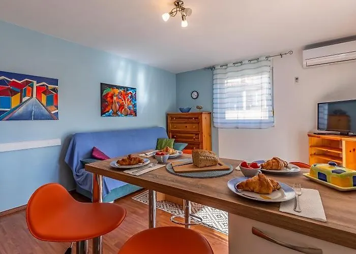 Apartment Lola