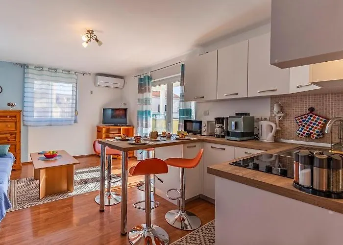 Apartment Lola