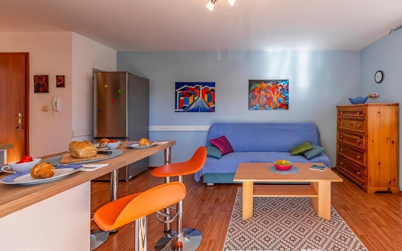 Apartment Lola *