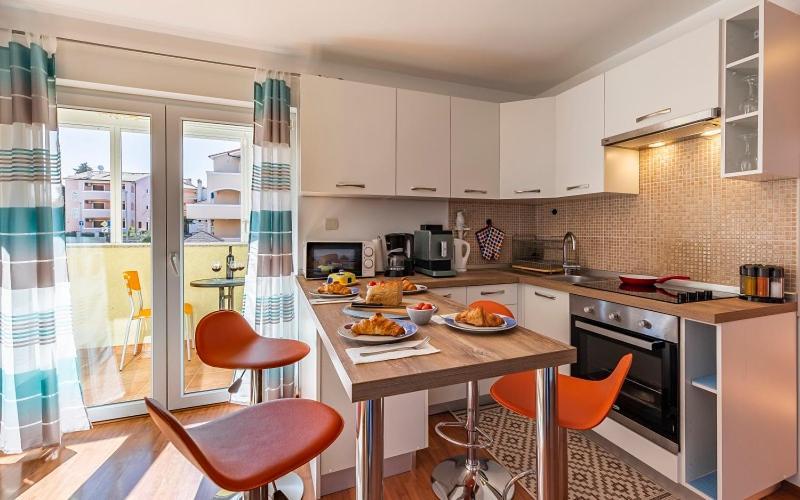 Lola Apartment *